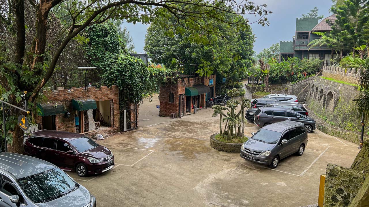 Living Room - The Mansion House 4