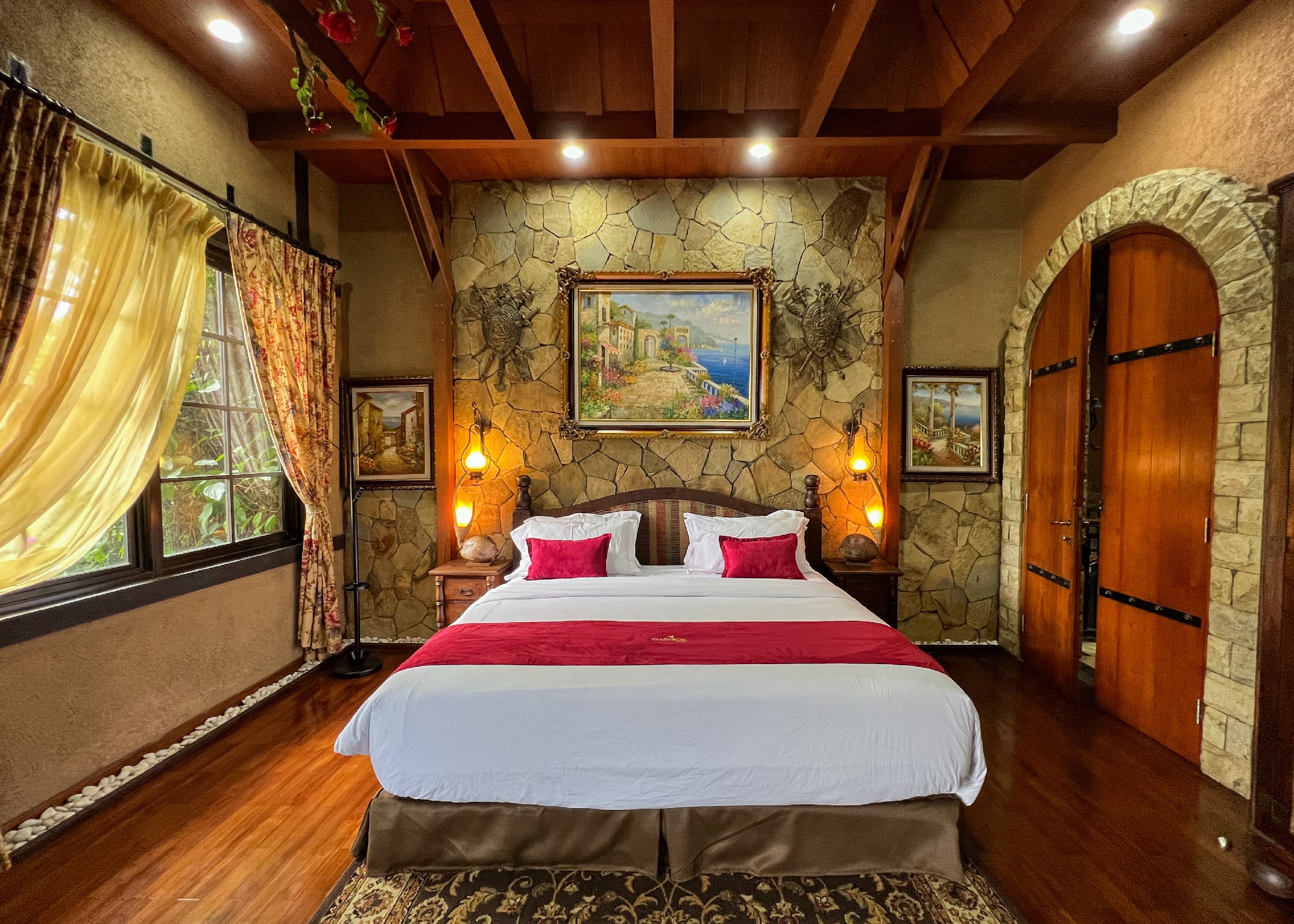 Living Room - The Mansion House 6