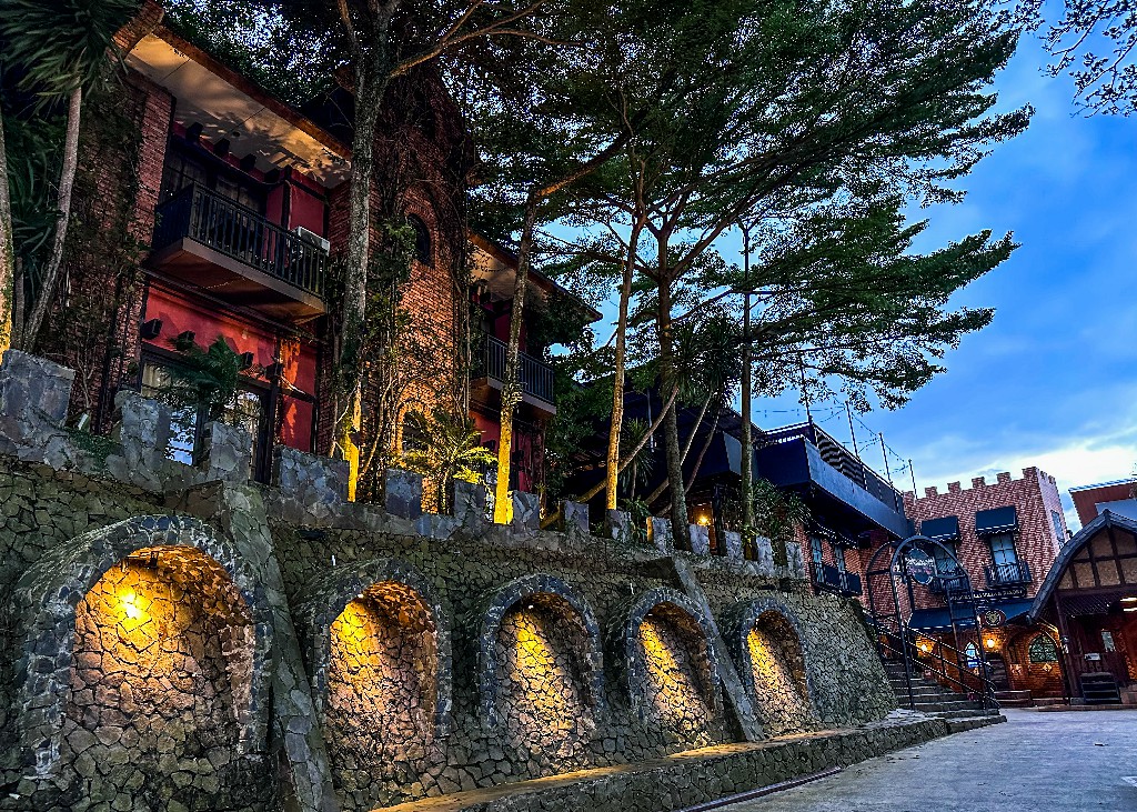 Living Room - The Mansion House 2