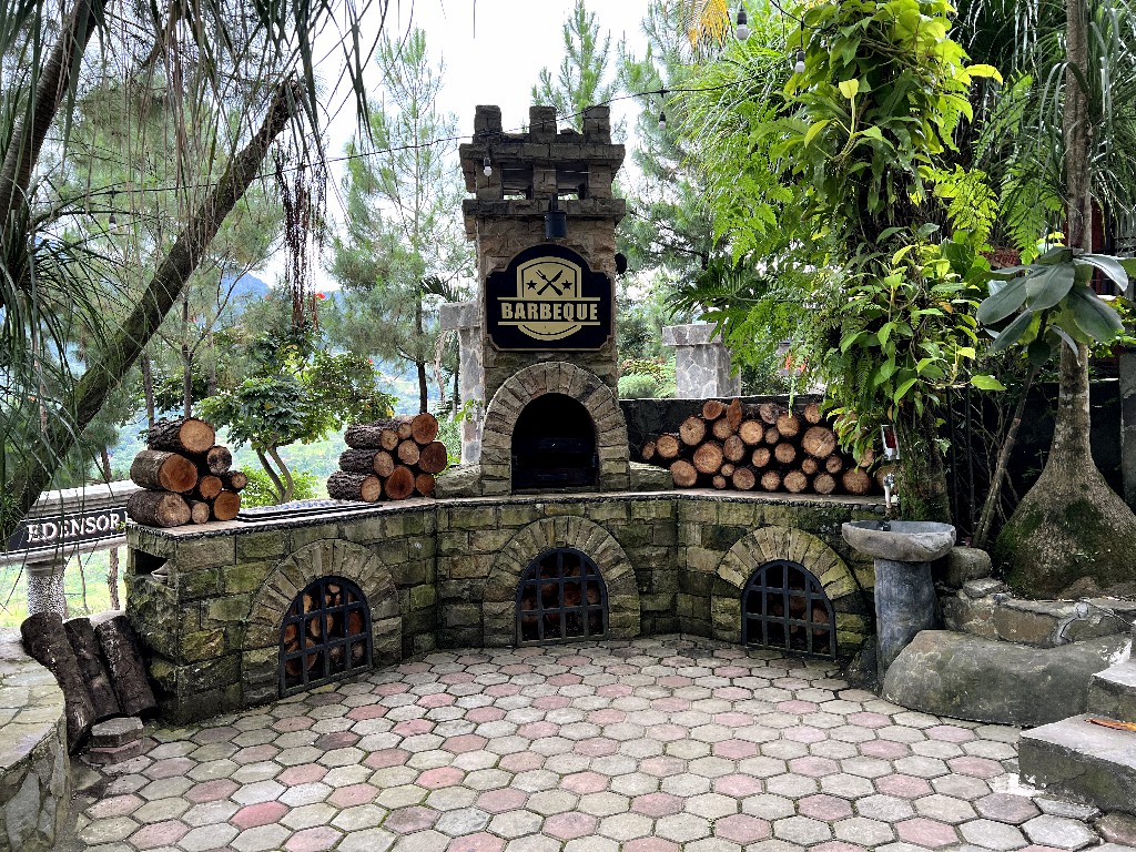 Living Room - The Mansion House 5