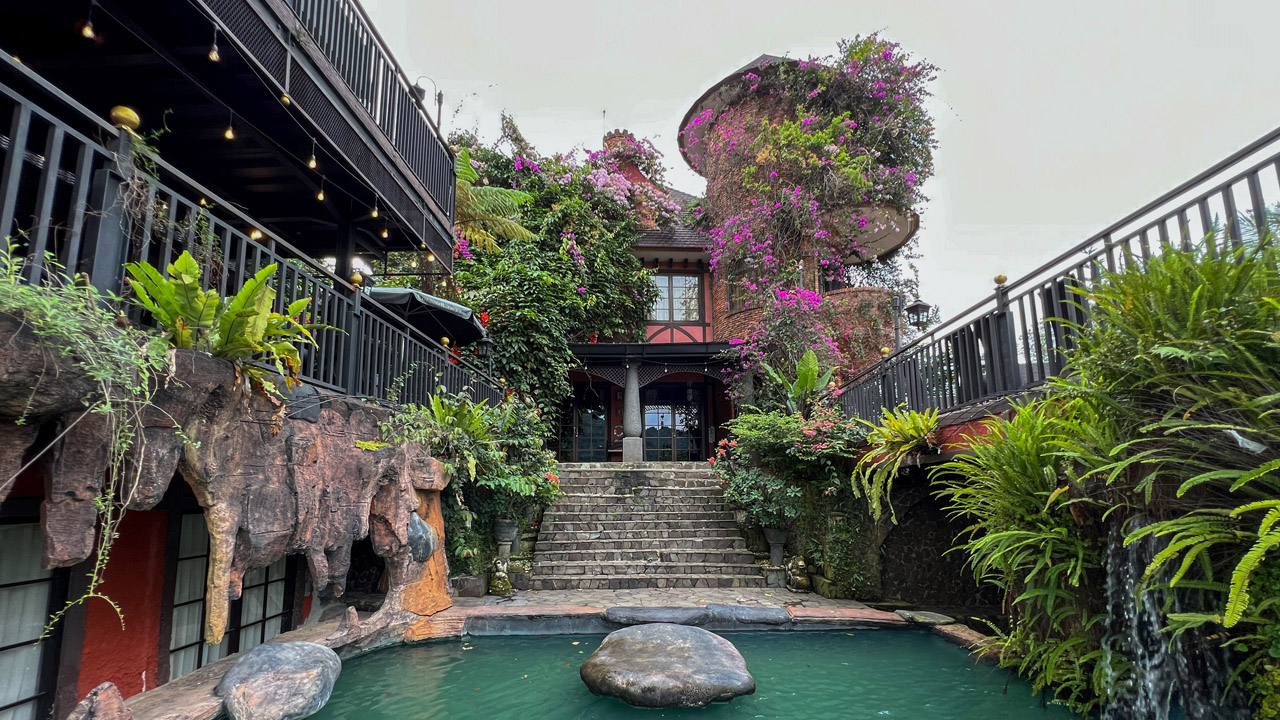 Living Room - The Mansion House 2